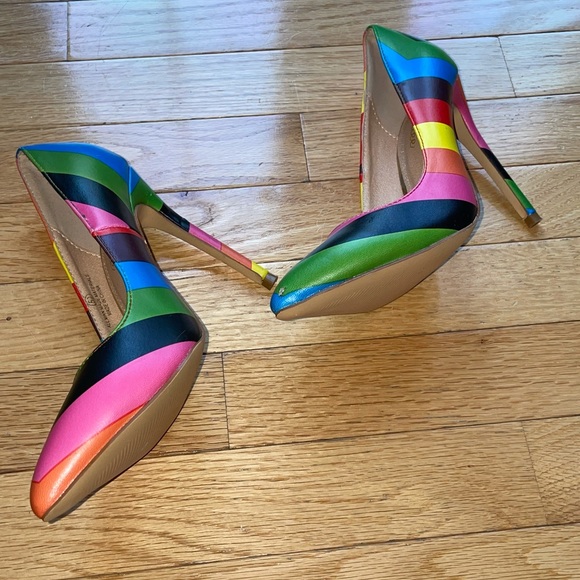 Colorful PRIDE 🌈 heels pumps 5 1/2 - Picture 8 of 14
